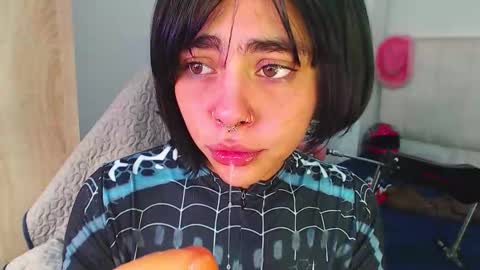 maddiie and clyde online show from 09.26.25