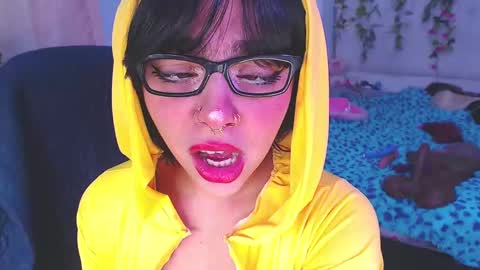 maddiie and clyde online show from 10.11.25