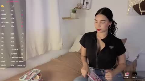 Snapshot of maddy99_ chatting on 06.15.26 Maddy online show from 06.15.26