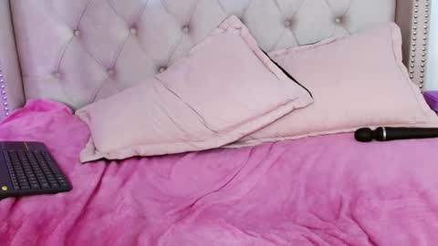 Maddy UwU online show from 12.06.24