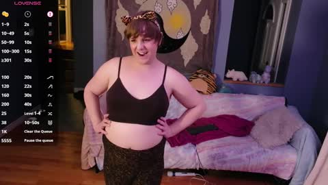 Maddy Cat online show from 09.13.25