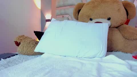 Snapshot of maddycrofft chatting on 02.24.25 Maddy Crofft online show from 02.24.25