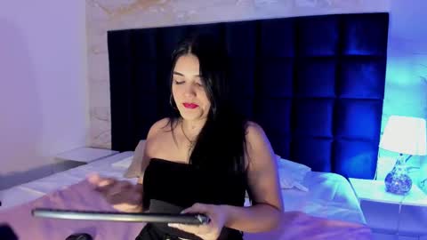 Snapshot of maddysexx_ chatting on 09.23.25 Maddy online show from 09.23.25