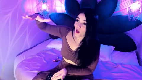 Snapshot of maddysexx_ chatting on 06.27.26 Maddy online show from 06.27.26