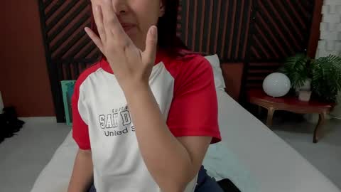 Madelaine  online show from 04.12.26