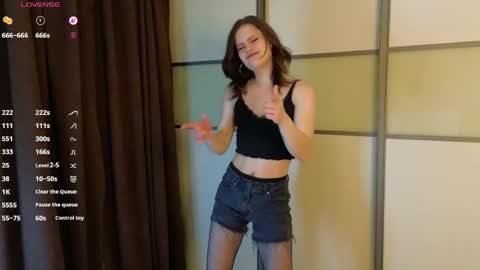 Snapshot of madeleine_holt_ chatting on 05.29.26 Madelina online show from 05.29.26