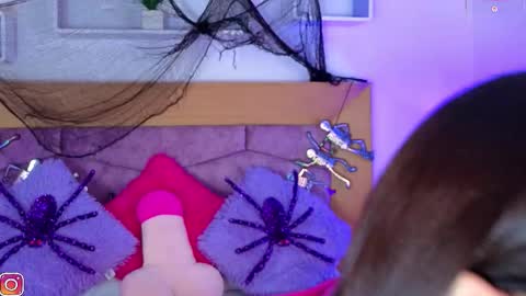 Snapshot of madison__jones chatting on 10.20.25 online show from 10.20.25