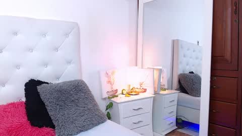 Jenny  online show from 01.28.25