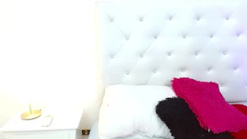 Jenny  online show from 03.04.25