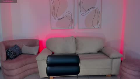 Maddi Collins online show from 04.07.26