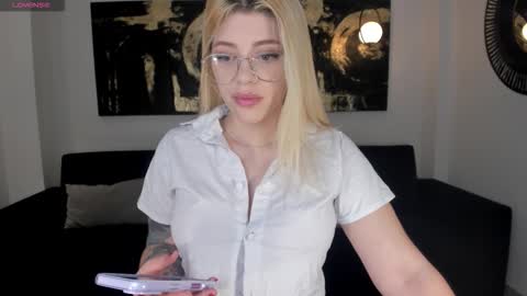 Snapshot of madisonkane chatting on 02.22.26 Madison Kane online show from 02.22.26