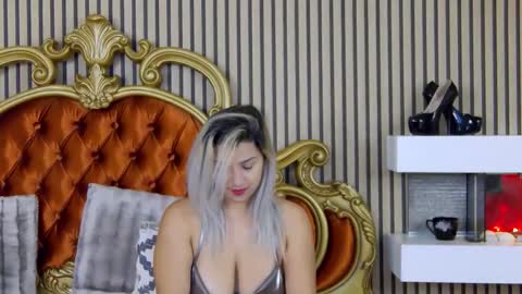 Snapshot of madisonrusso chatting on 10.24.25 madisonrusso online show from 10.24.25