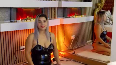 Snapshot of madisonrusso chatting on 10.31.25 madisonrusso online show from 10.31.25