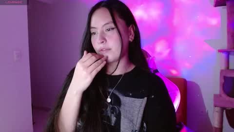 Snapshot of madissonn__ chatting on 12.20.25 MADY online show from 12.20.25