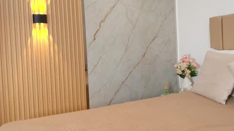   online show from 04.25.26