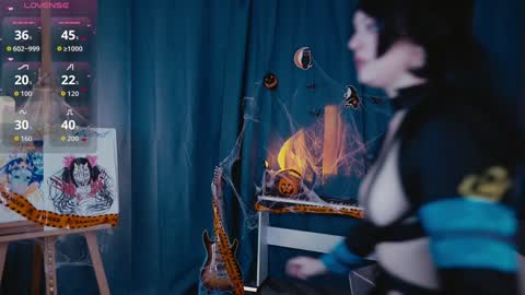 Snapshot of madnessalise chatting on 10.17.25 Alice online show from 10.17.25