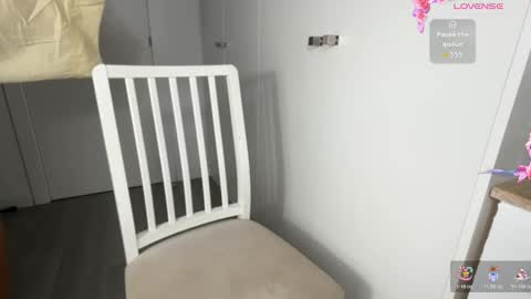 Snapshot of madsnextdoor chatting on 11.13.25 Maddie online show from 11.13.25