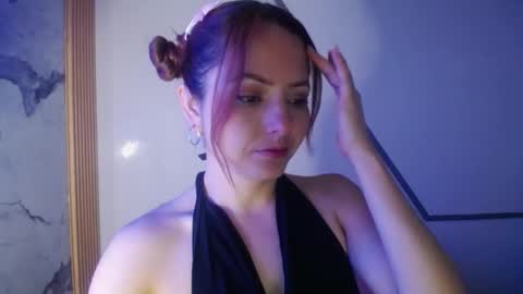 Snapshot of mady0619_ch chatting on 09.11.25 Mady online show from 09.11.25