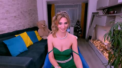 Madye Roberts online show from 12.31.24