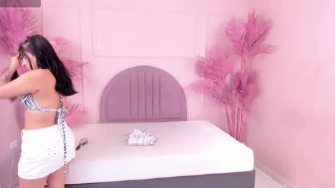 Snapshot of madyscarlett chatting on 10.04.25 madyscarlett online show from 10.04.25