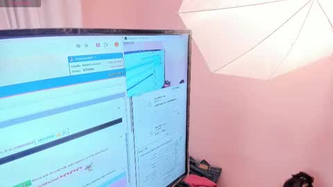 Snapshot of madyscarlett chatting on 10.16.25 madyscarlett online show from 10.16.25