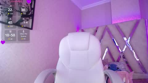 Snapshot of madyson_hill chatting on 05.17.26 Madyson online show from 05.17.26