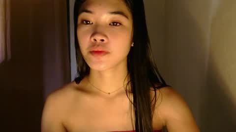 Snapshot of mae_luna chatting on 06.14.26 mae_luna online show from 06.14.26