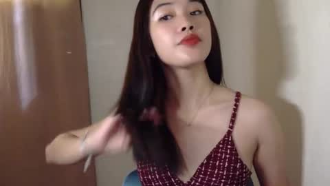 Snapshot of mae_luna chatting on 07.17.26 mae_luna online show from 07.17.26