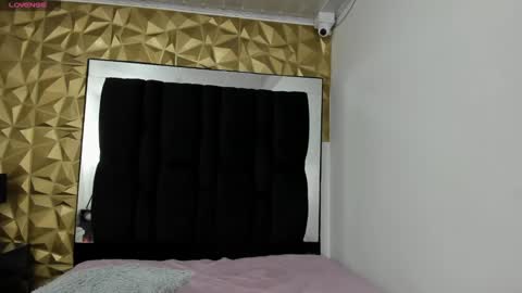 MAEE ANGELS online show from 12.21.24