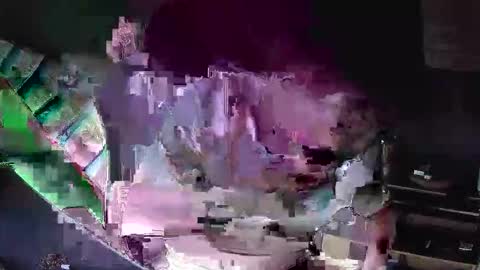 Snapshot of maelbrootek chatting on 12.04.25 men 1993 online show from 12.04.25