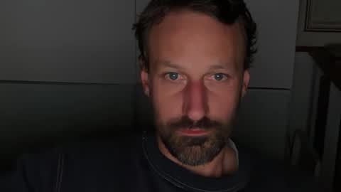 maenu_69 online show from 10.13.25