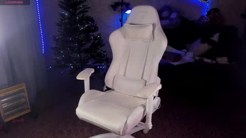 Maevee online show from 01.15.25