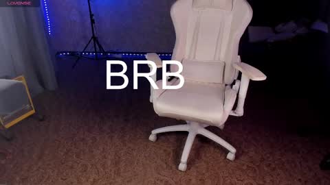 Maevee online show from 02.13.25