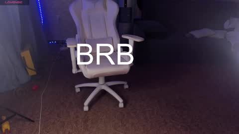 Maevee online show from 02.23.25