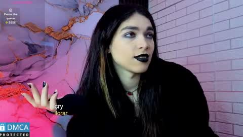 Snapshot of maevekuro chatting on 05.08.26 maevekuro online show from 05.08.26