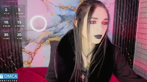 Snapshot of maevekuro chatting on 05.29.26 maevekuro online show from 05.29.26