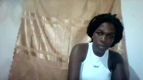 Snapshot of maevre_ chatting on 01.17.26 maevre_ online show from 01.17.26