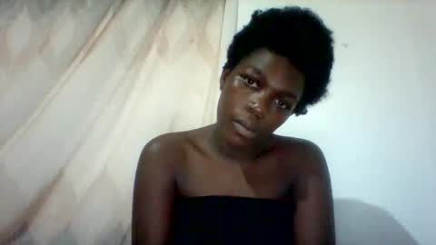 Snapshot of maevre_ chatting on 02.17.26 maevre_ online show from 02.17.26