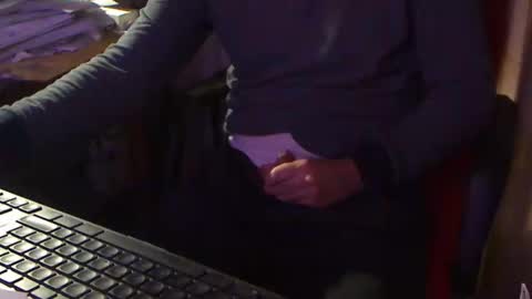 Snapshot of magellano98 chatting on 10.29.25 Boy Sexy XXX online show from 10.29.25