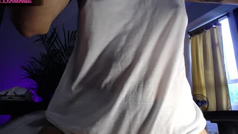 Snapshot of maggie_raver chatting on 01.23.25 maggie online show from 01.23.25