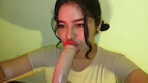 Snapshot of magic_alicee_ chatting on 11.25.25 Alice online show from 11.25.25