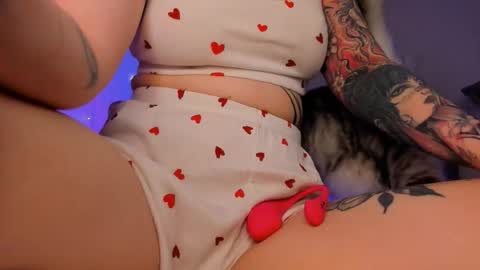 Snapshot of magic_alie chatting on 09.23.25 Magic Allie online show from 09.23.25