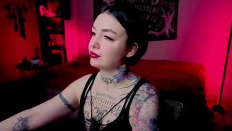 Snapshot of magic_alie chatting on 05.12.26 Magic Allie online show from 05.12.26