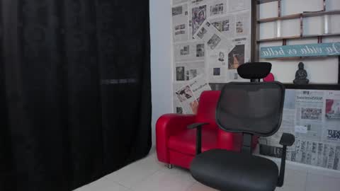 Snapshot of magic_boy01 chatting on 12.23.24 Damian Rivers online show from 12.23.24