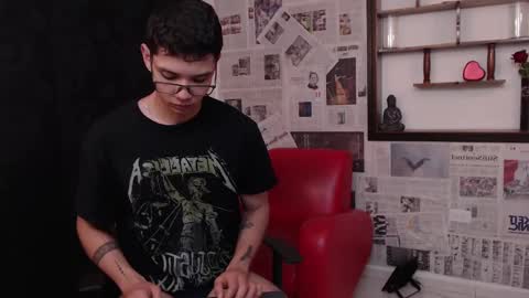 Snapshot of magic_boy01 chatting on 03.10.25 Damian Rivers online show from 03.10.25