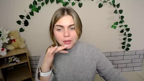 Snapshot of magic_katarina_ chatting on 12.25.24 magic_katarina_ online show from 12.25.24