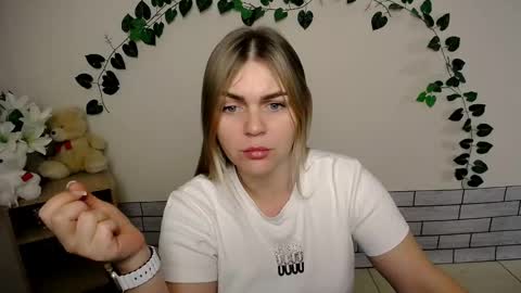 Snapshot of magic_katarina_ chatting on 12.26.24 magic_katarina_ online show from 12.26.24