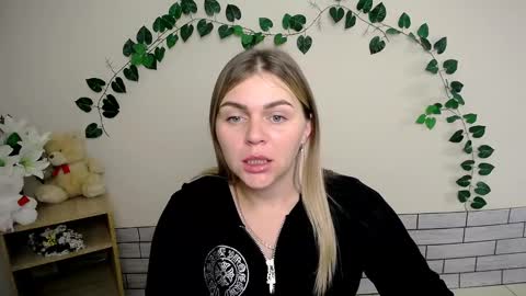 Snapshot of magic_katarina_ chatting on 01.03.25 magic_katarina_ online show from 01.03.25