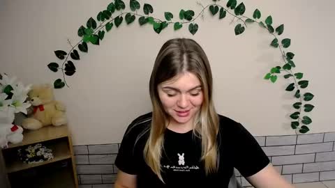 Snapshot of magic_katarina_ chatting on 01.07.25 magic_katarina_ online show from 01.07.25