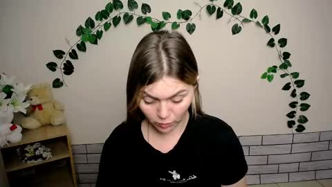 Snapshot of magic_katarina_ chatting on 01.20.25 magic_katarina_ online show from 01.20.25